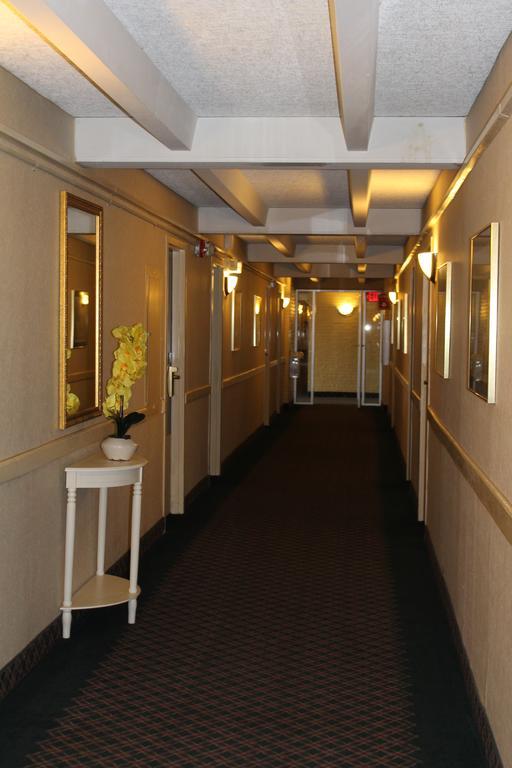 Rodeway Inn & Suites Rockford Exterior foto